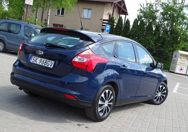 Ford Focus cena 11999 przebieg: 227000, rok produkcji 2006 z Katowice małe 254